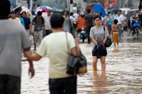 DOH observes rise in leptospirosis cases amid rains, floods.